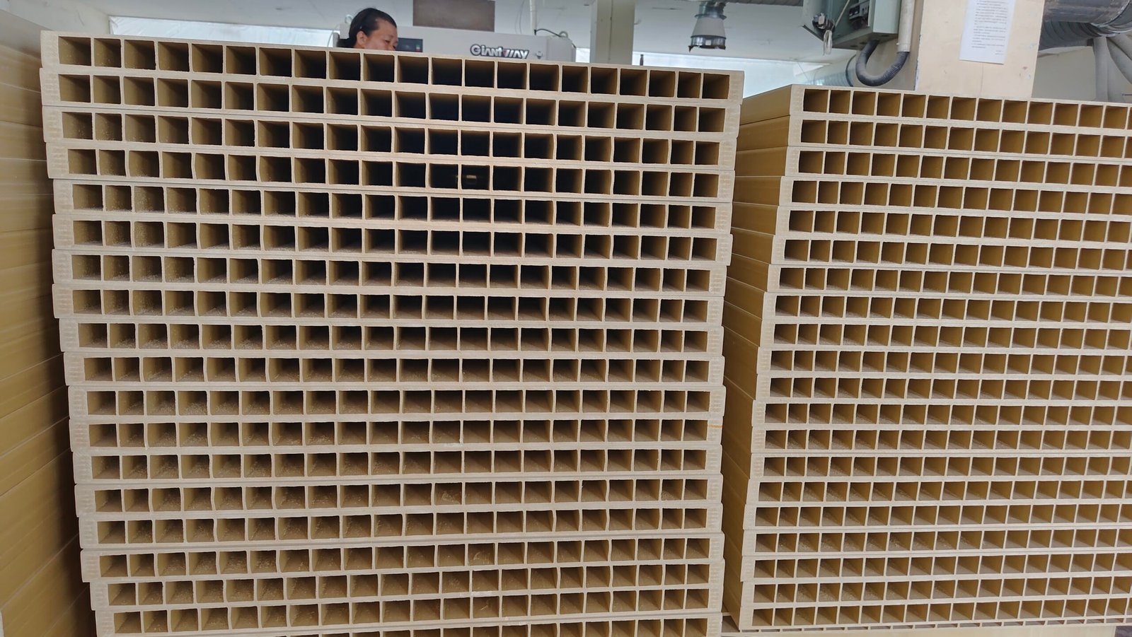 CE & ISO certified waterproof full WPC door, 35-45mm thick, factory direct price, custom sizes/colors/finishes, bulk supplier from China.